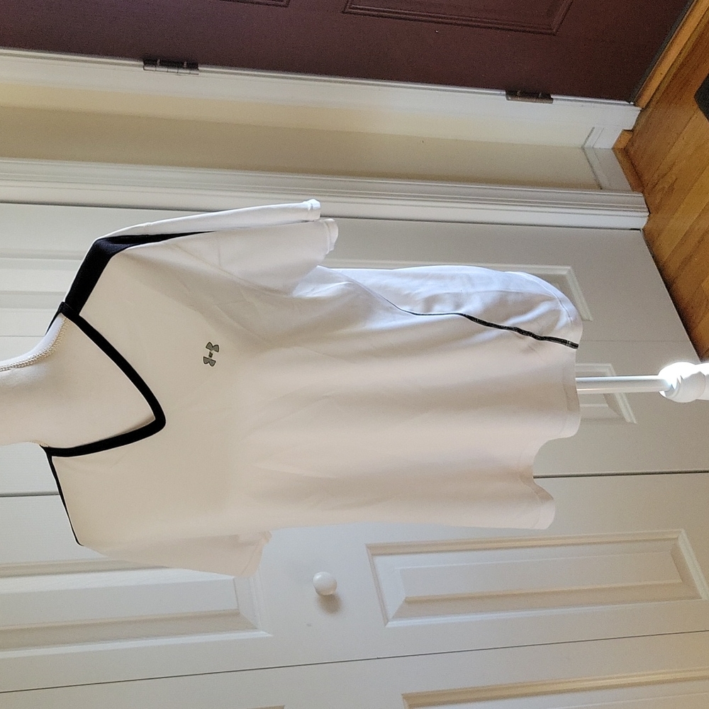 Womans Under Armour v neck shirt
